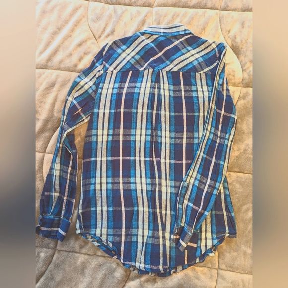 Lucky button up - Picture 2 of 3